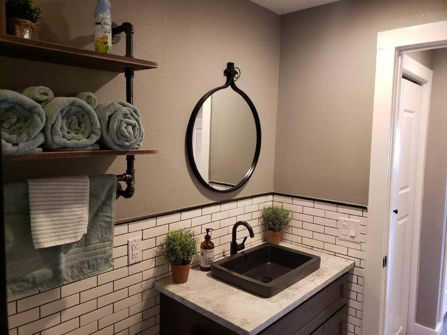 Lake Front Condo 1Bd - Fully Remodeled! Dillon Luaran gambar