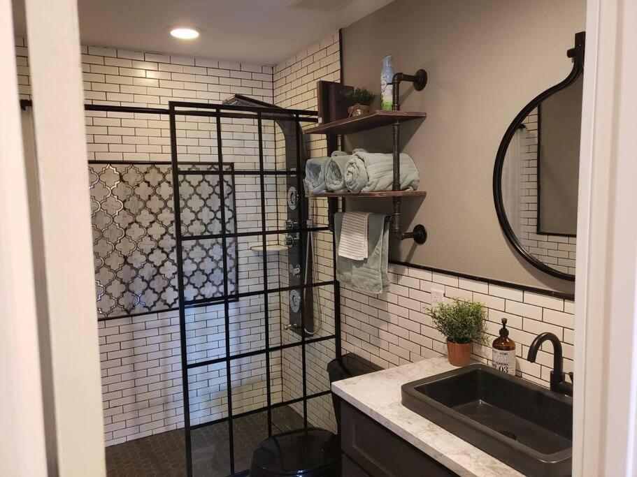 Lake Front Condo 1Bd - Fully Remodeled! Dillon Luaran gambar